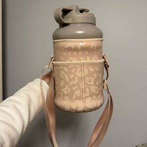 HydroJug Tan Water Bottle Carrier